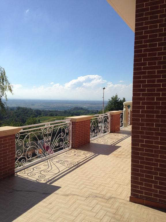 Soave Tra Le Langhe Apartamento La Morra Quarto foto