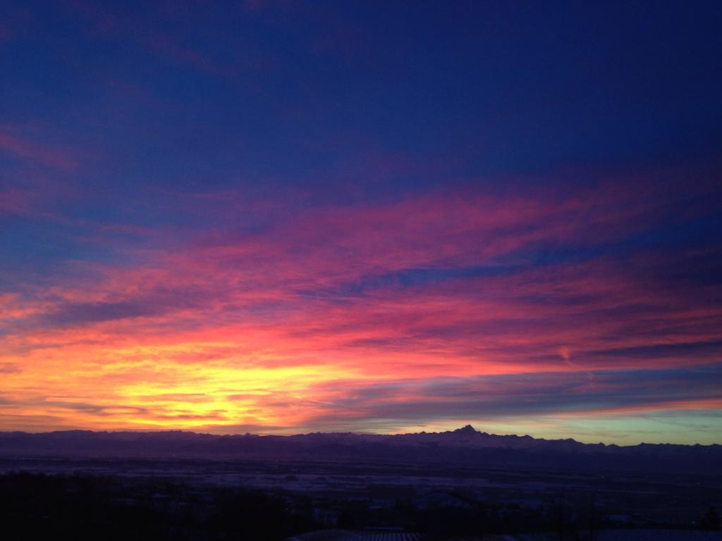 Soave Tra Le Langhe Apartamento La Morra Quarto foto