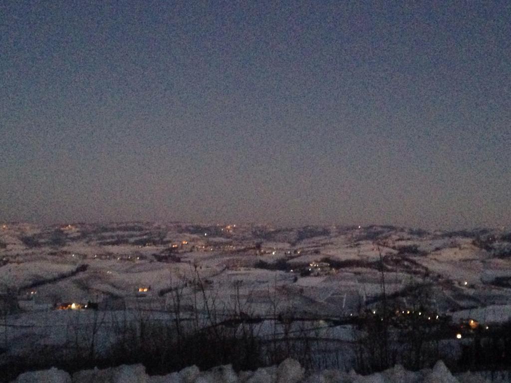 Soave Tra Le Langhe Apartamento La Morra Quarto foto