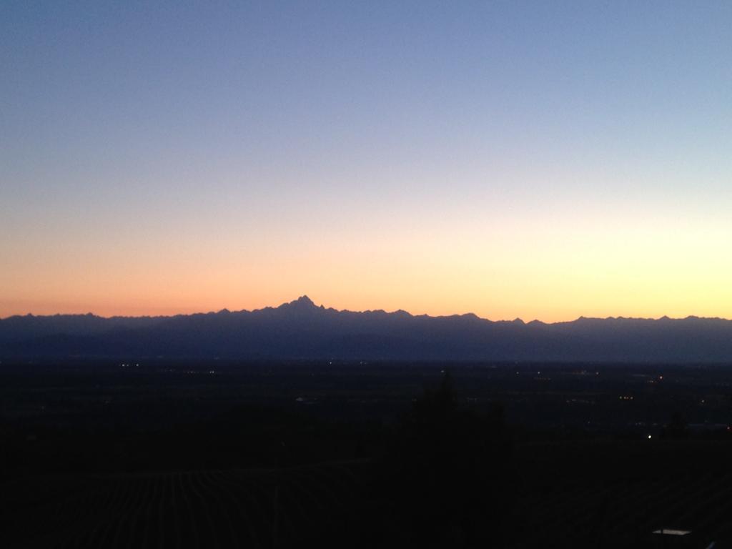 Soave Tra Le Langhe Apartamento La Morra Exterior foto